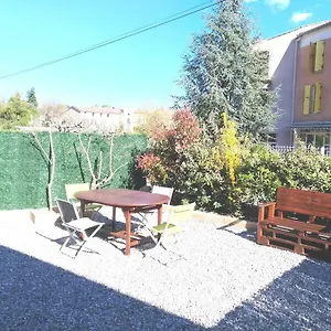 https://lerocher83.fr-provencehotel.com